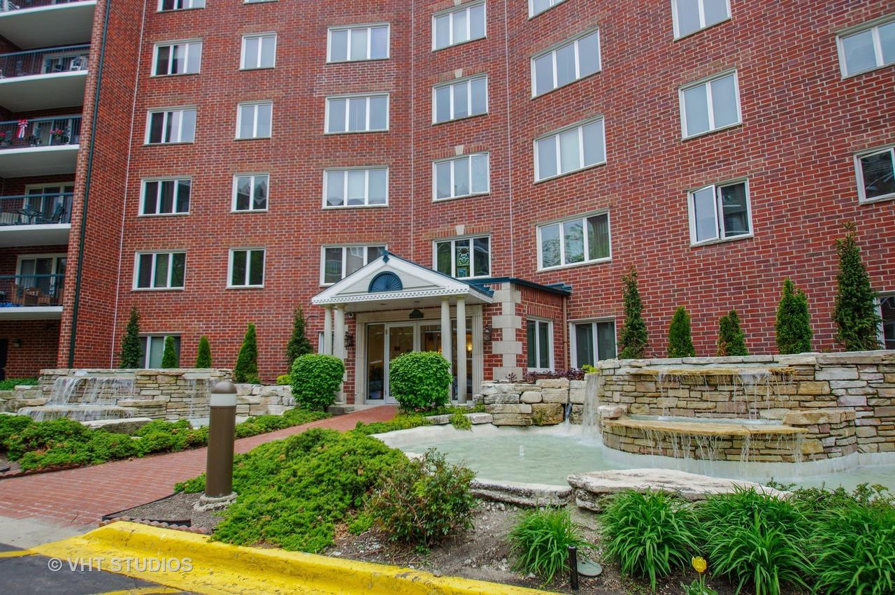 8560 W Foster Ave. #204, Norridge, IL 60706
