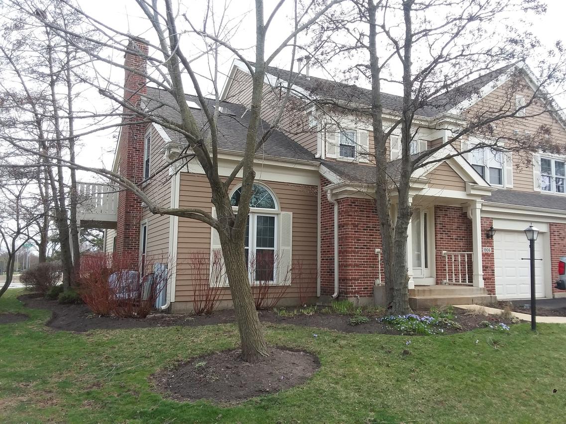 1906 N Charter Point Dr., Arlington Heights, IL 60004