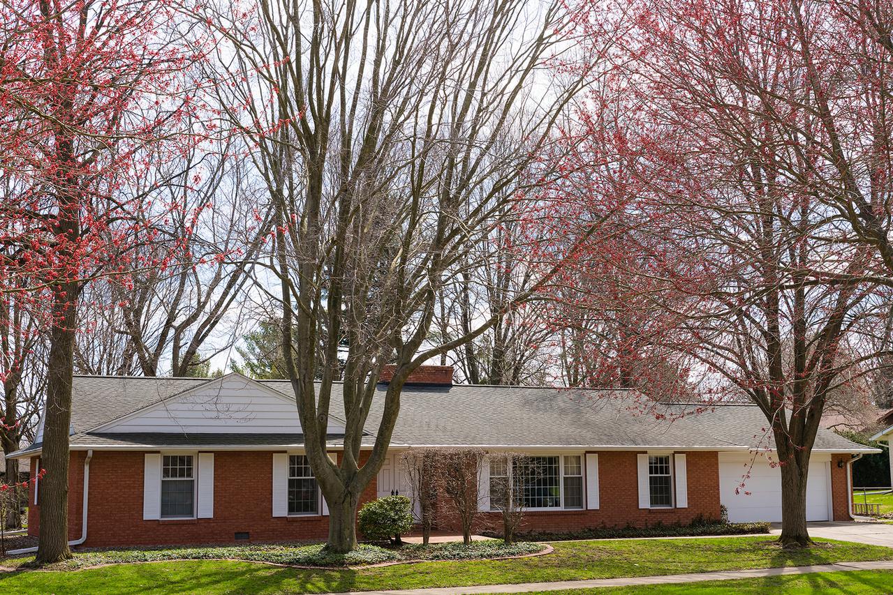 201 E Holmes St., Urbana, IL 61801
