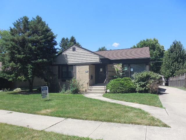 904 Newberry Ave., La Grange Park, IL 60526