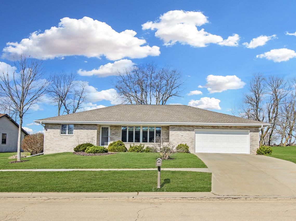 740 Seminole Dr., Freeport, IL 61032