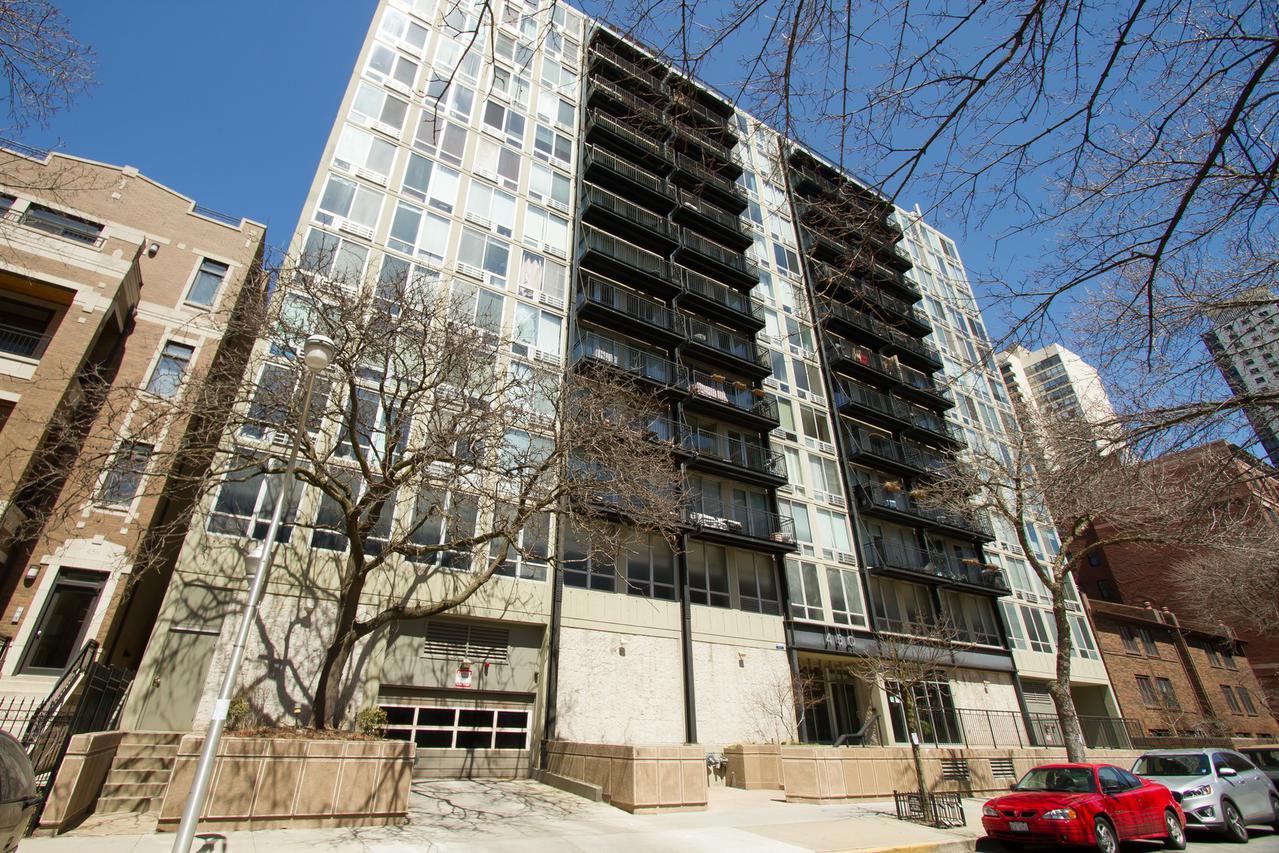 450 W Briar Pl. #11F, Chicago, IL 60657