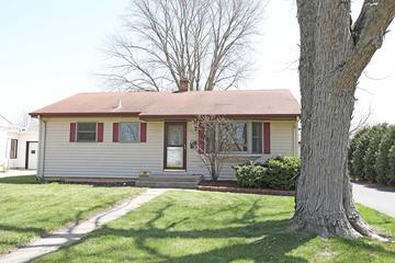 271 Ridge Ave., Crystal Lake, IL 60014