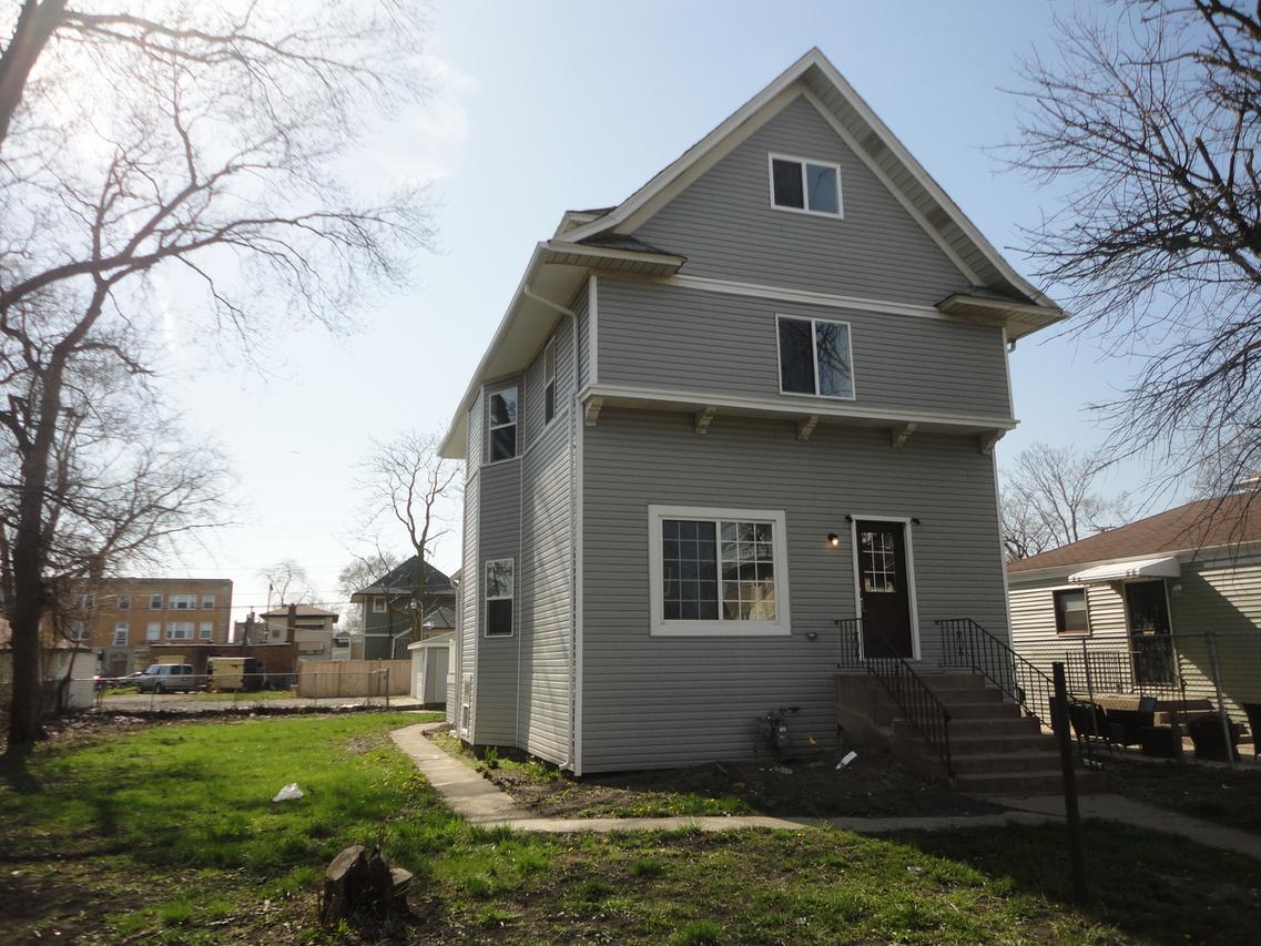 834 S 16th Ave., Maywood, IL 60153