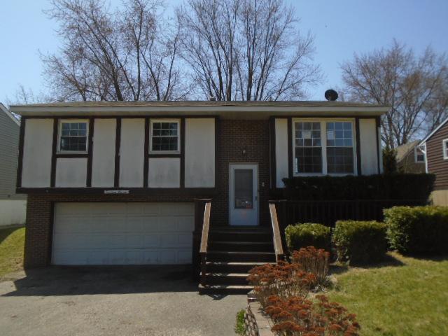 1411 May Ave., Johnsburg, IL 60051