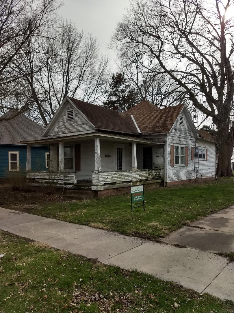 302 S Richman St., Villa Grove, IL 61956