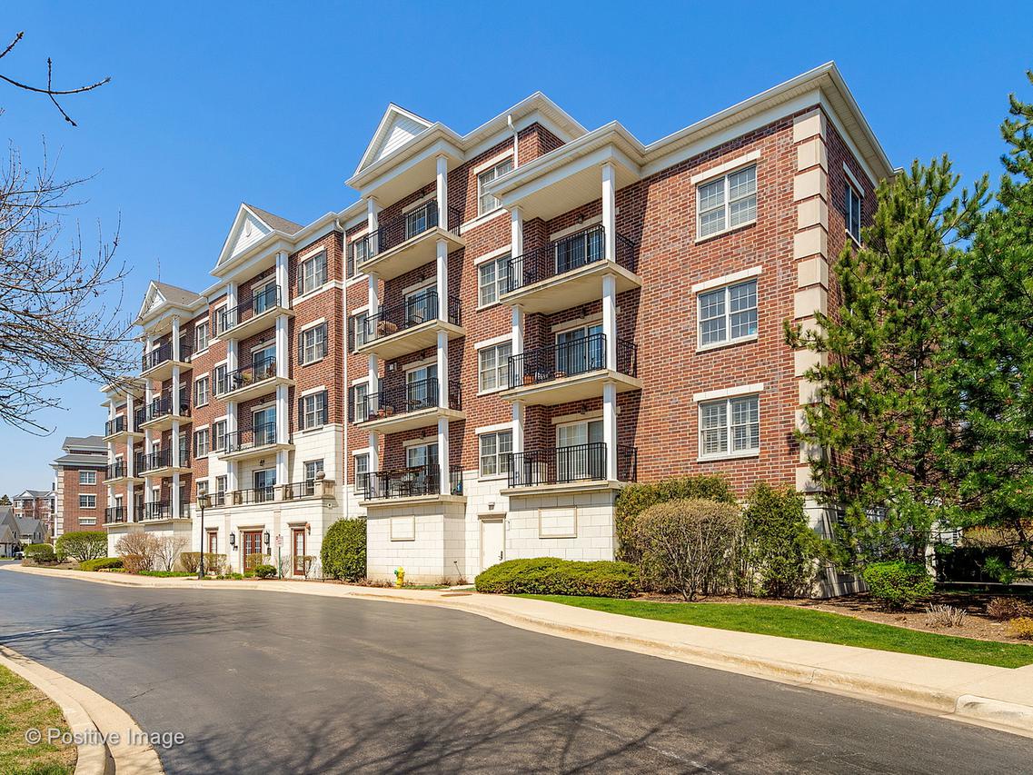 412 Mcdaniels Cir. #405, Clarendon Hills, IL 60514