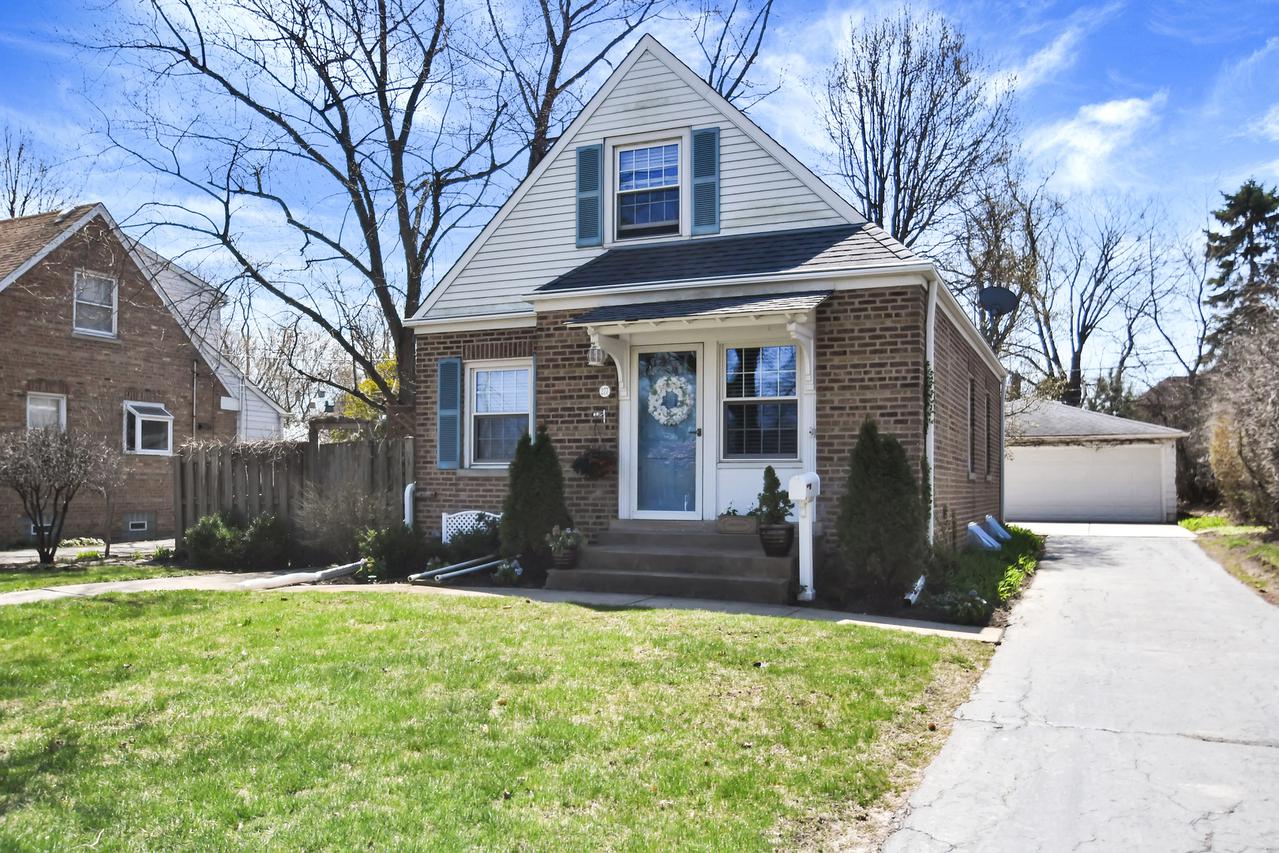 277 E Golf Rd., Des Plaines, IL 60016