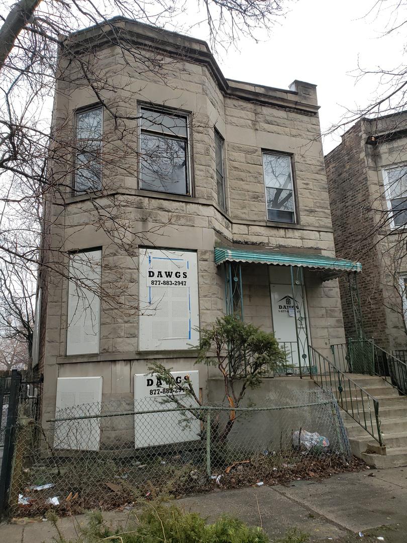 3426 W Walnut St., Chicago, IL 60624