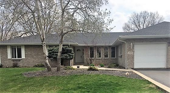 329 Rockside Dr., Dixon, IL 61021