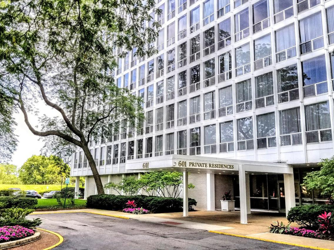 601 E 32nd St. #704, Chicago, IL 60616