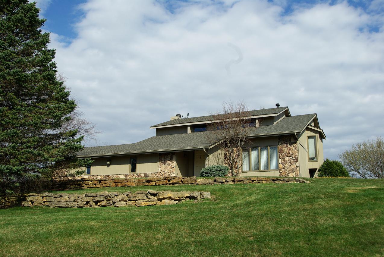 12508 Greensview Dr., Roscoe, IL 61073