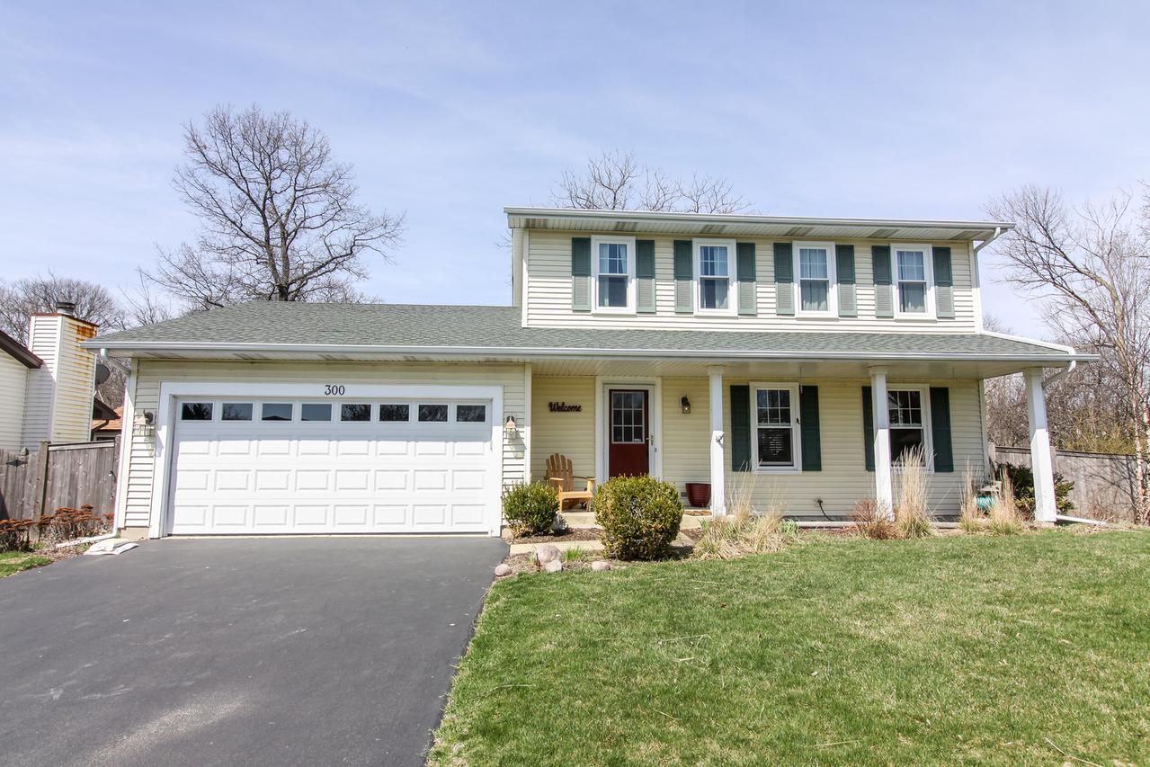 300 Oakmont Dr., Bartlett, IL 60103