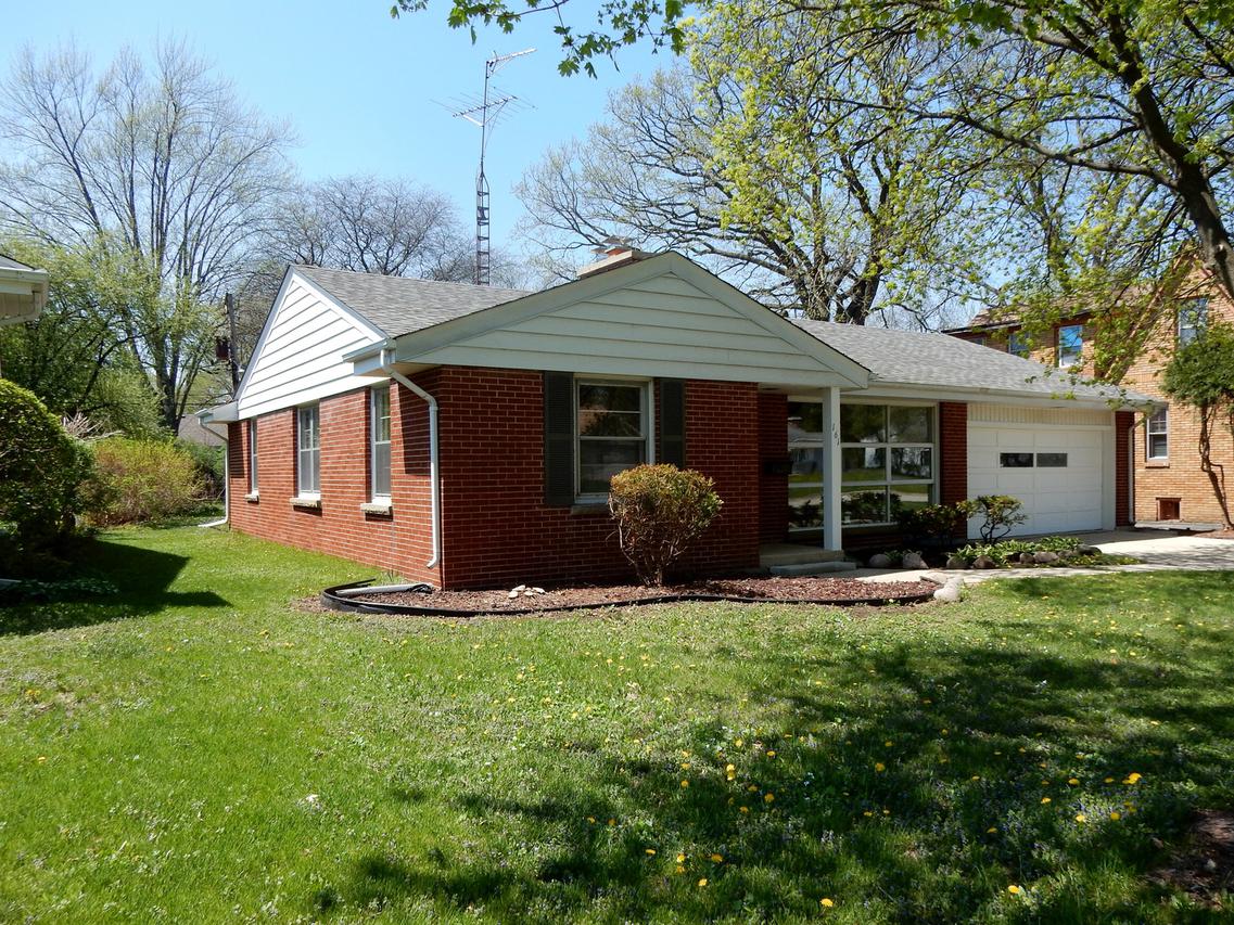 161 S Western Ave., Aurora, IL 60506