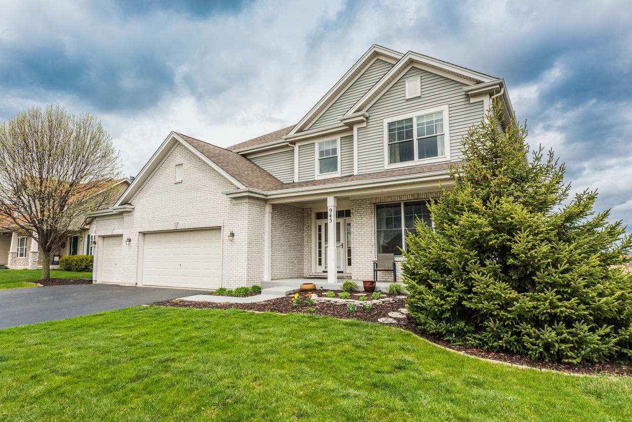 945 Republic Ave., Sycamore, IL 60178