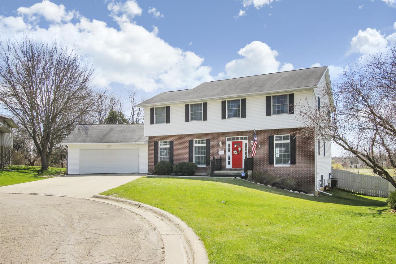 1145 Sun Vu Dr., Freeport, IL 61032