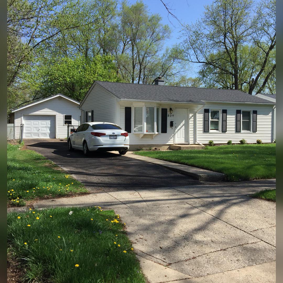 809 Robert St., Aurora, IL 60506