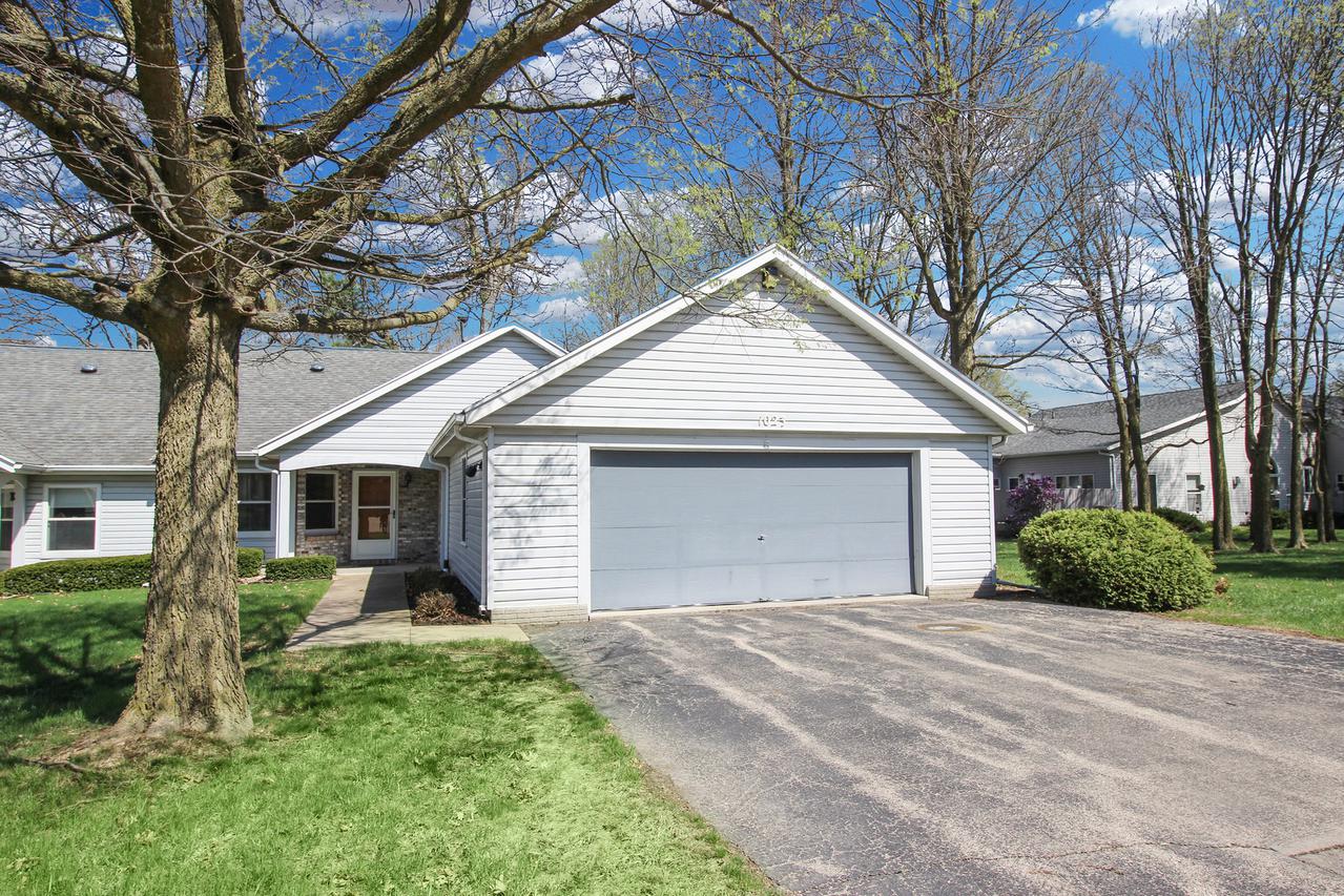 1023 Baxter Ln. #2, Freeport, IL 61032
