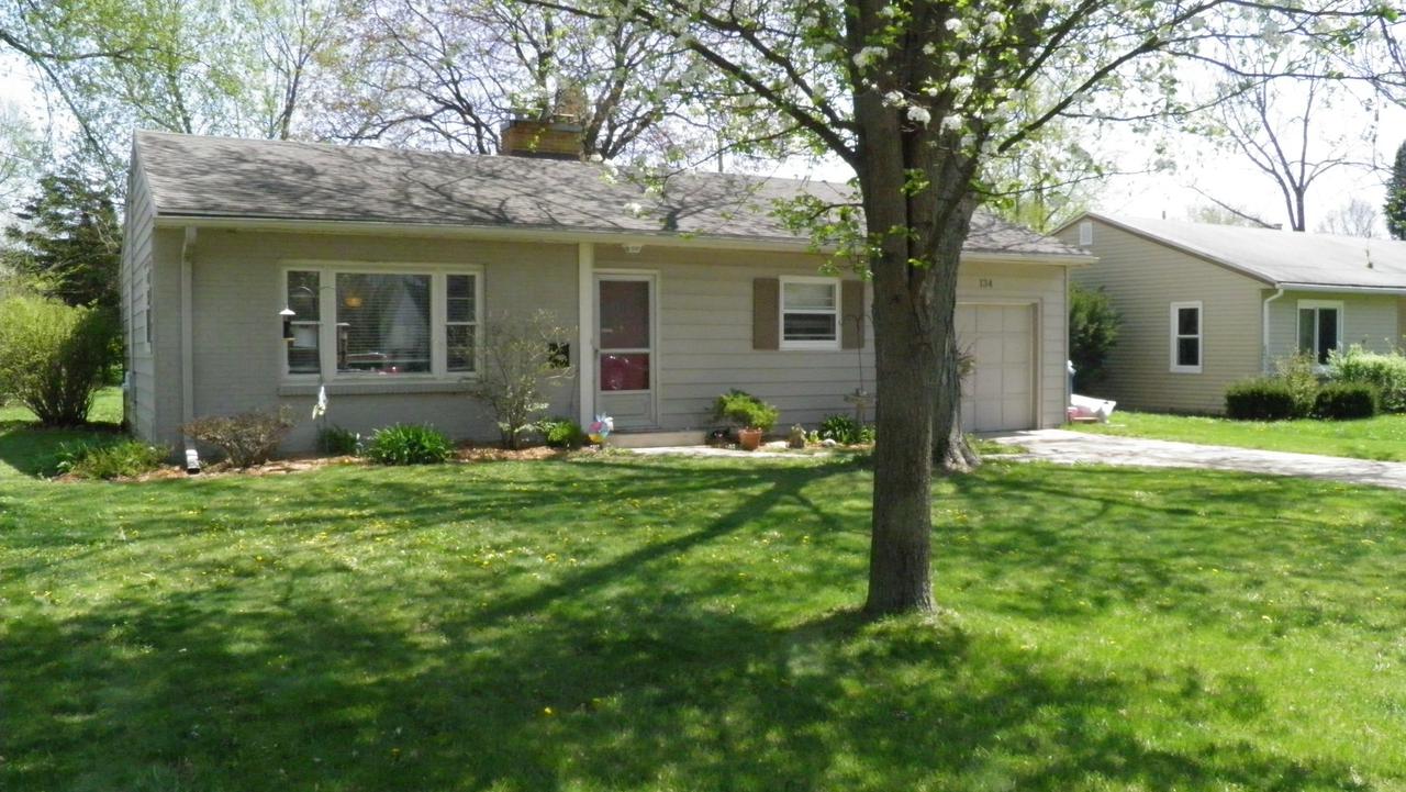 134 S Rosedale Ave., Aurora, IL 60506