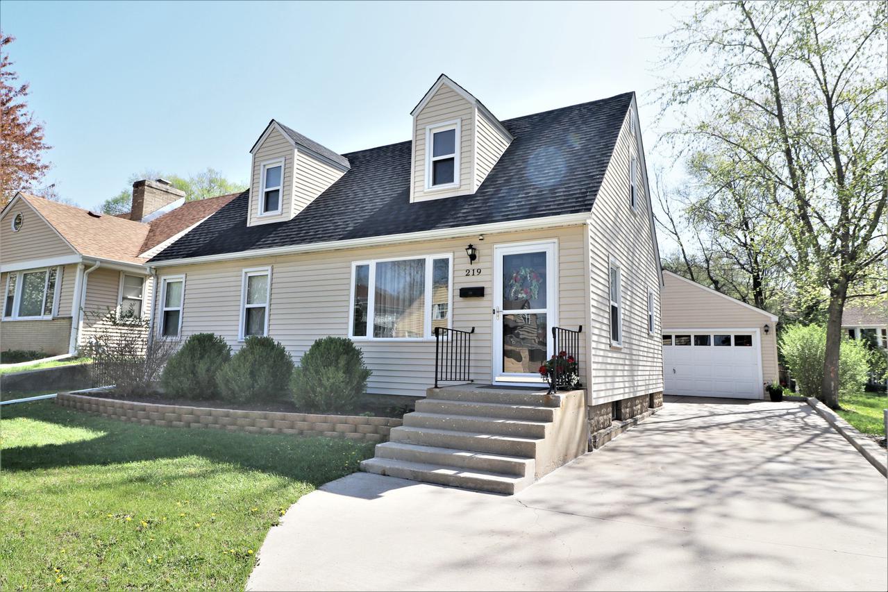 219 Vale Ave., Rockford, IL 61107