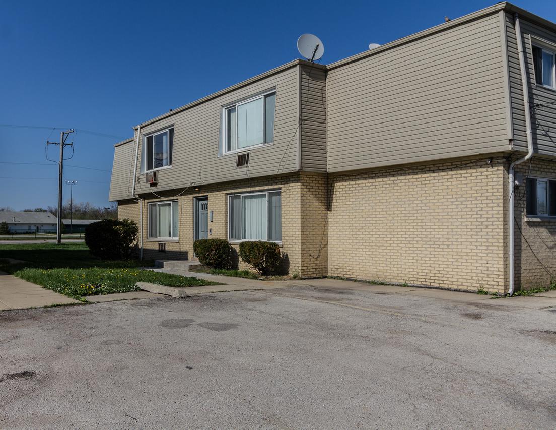 8451 W 79th St., Justice, IL 60458