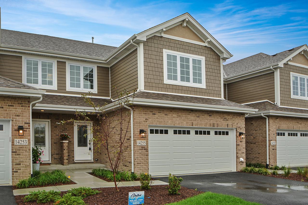 14257 Lacey Dr., Lemont, IL 60439
