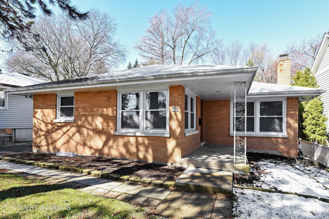 [Address Hidden by Seller], Clarendon Hills, IL 60514