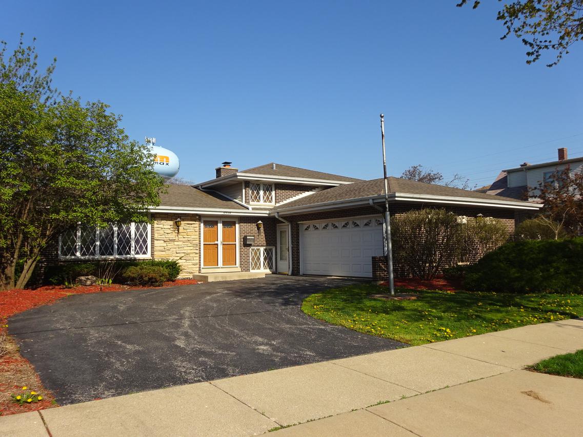 4924 Riverside Dr., Mccook, IL 60525