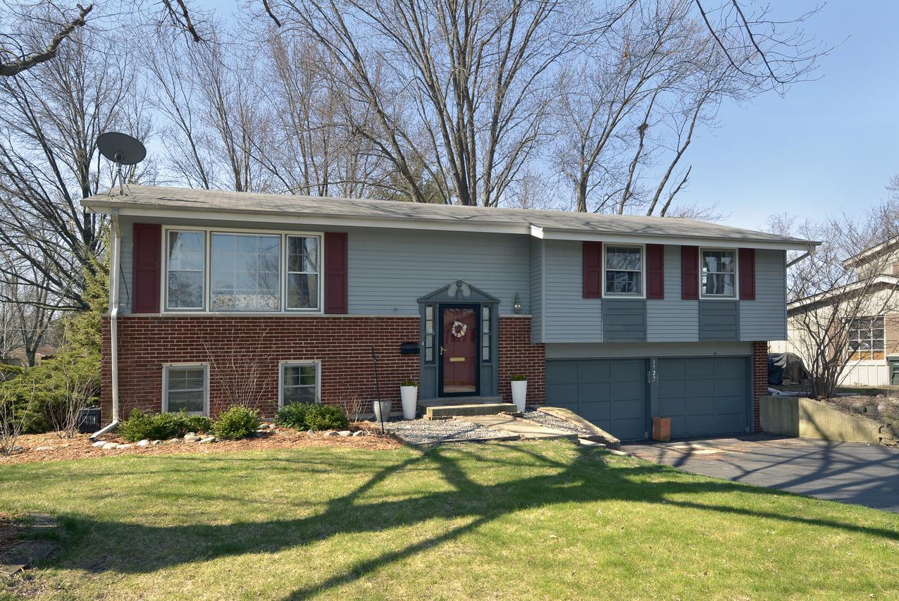 1729 E Jonquil Ter., Arlington Heights, IL 60004