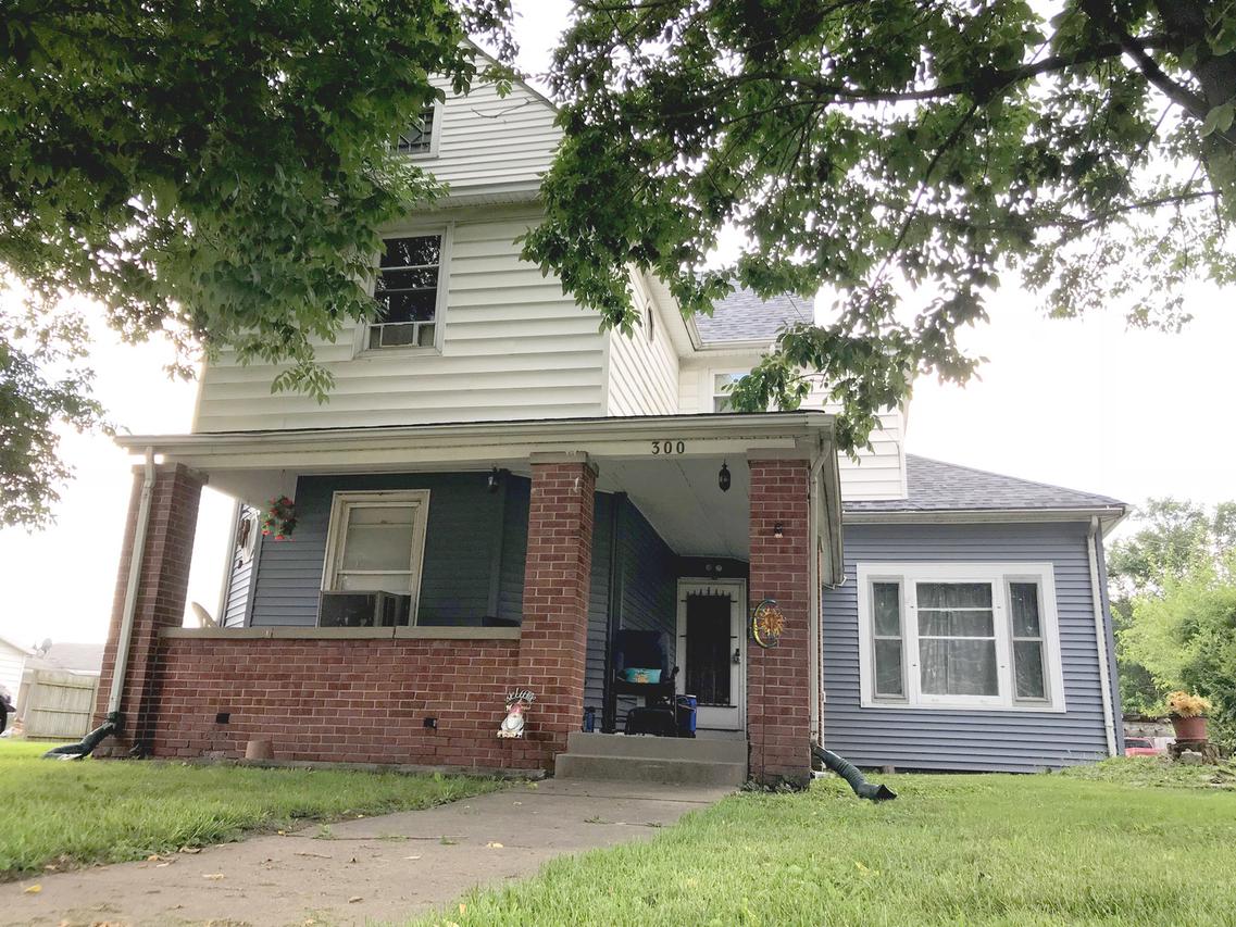 300 S State St., Ridge Farm, IL 61870