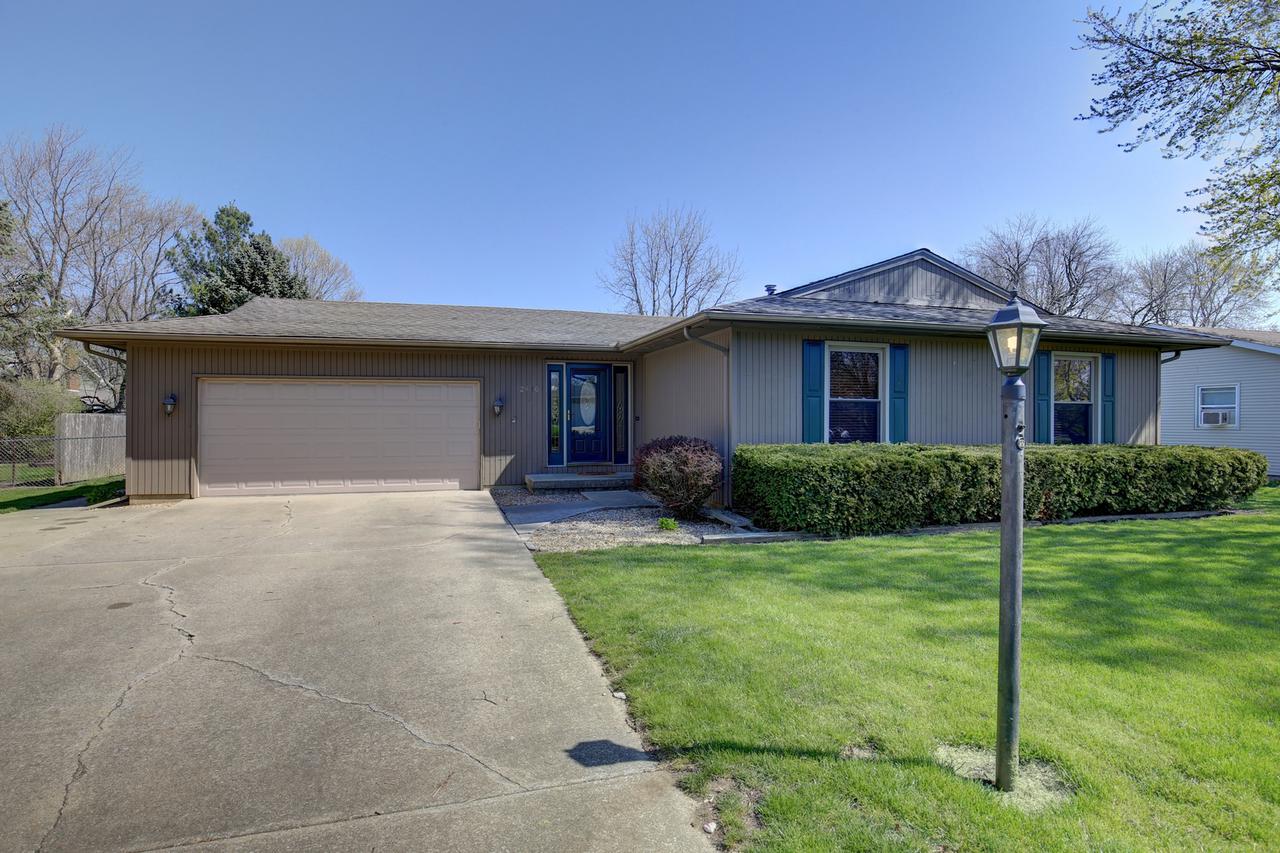 2410 Rolling Acres Dr., Champaign, IL 61822