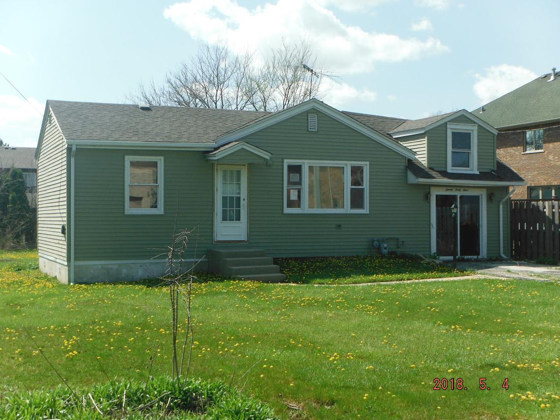 9044 Knight Ave., Des Plaines, IL 60016