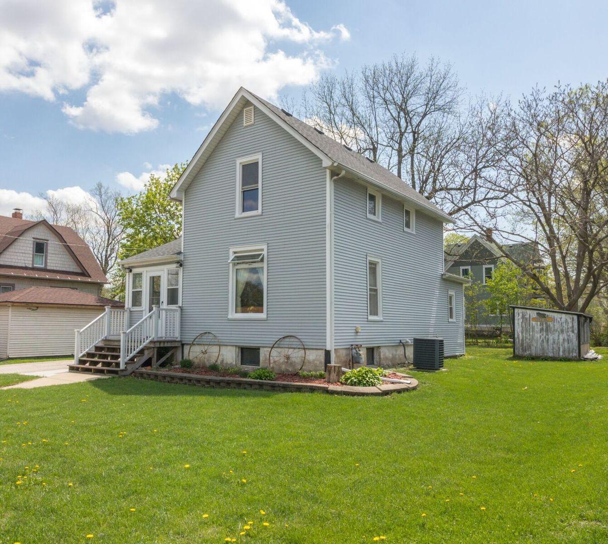 435 E Market St., Somonauk, IL 60552