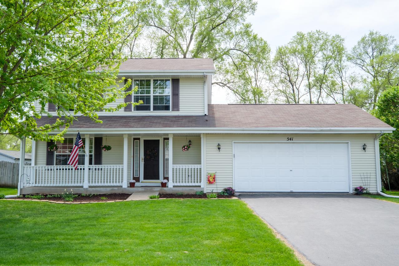 541 Carls Pl., Machesney Park, IL 61115