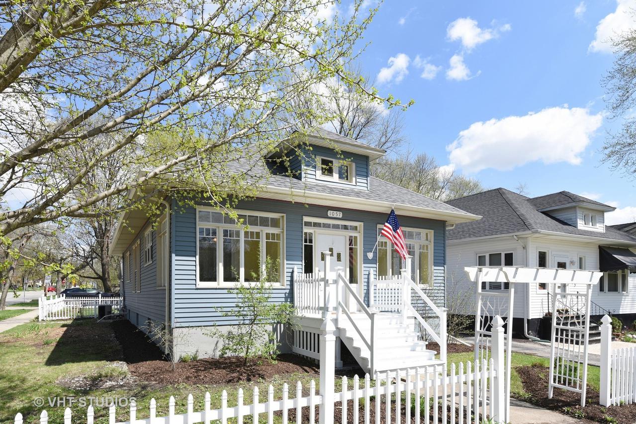 1057 Bellevue Ave., Elgin, IL 60120