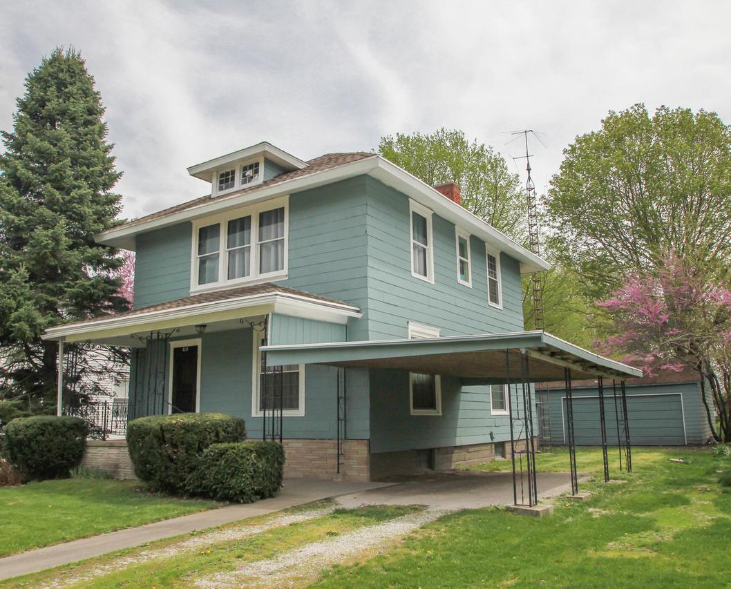 20 E Woodyard Ave., Ridge Farm, IL 61870