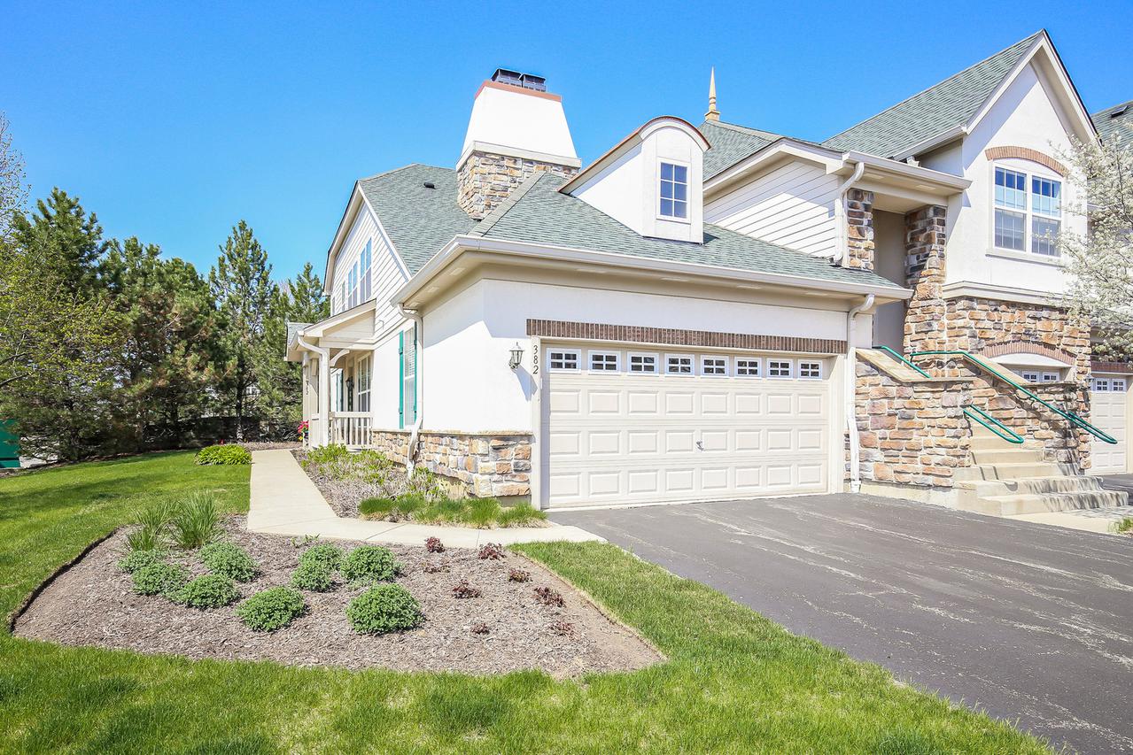 382 Bay Tree Cir., Vernon Hills, IL 60061