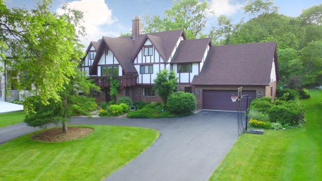6406 Clarendon Hills Rd., Willowbrook, IL 60527