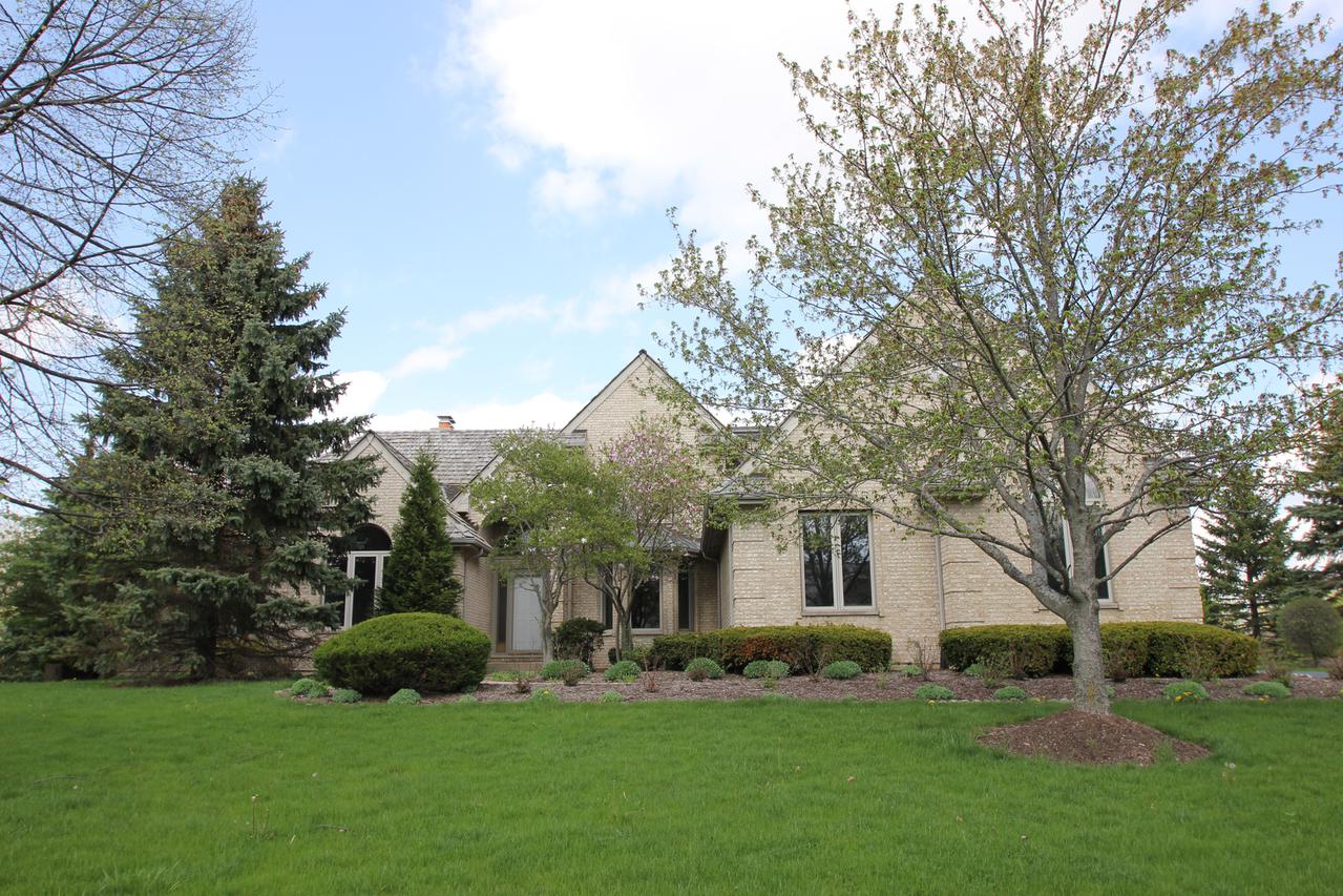 21560 W Hampshire Pl., Mundelein, IL 60060