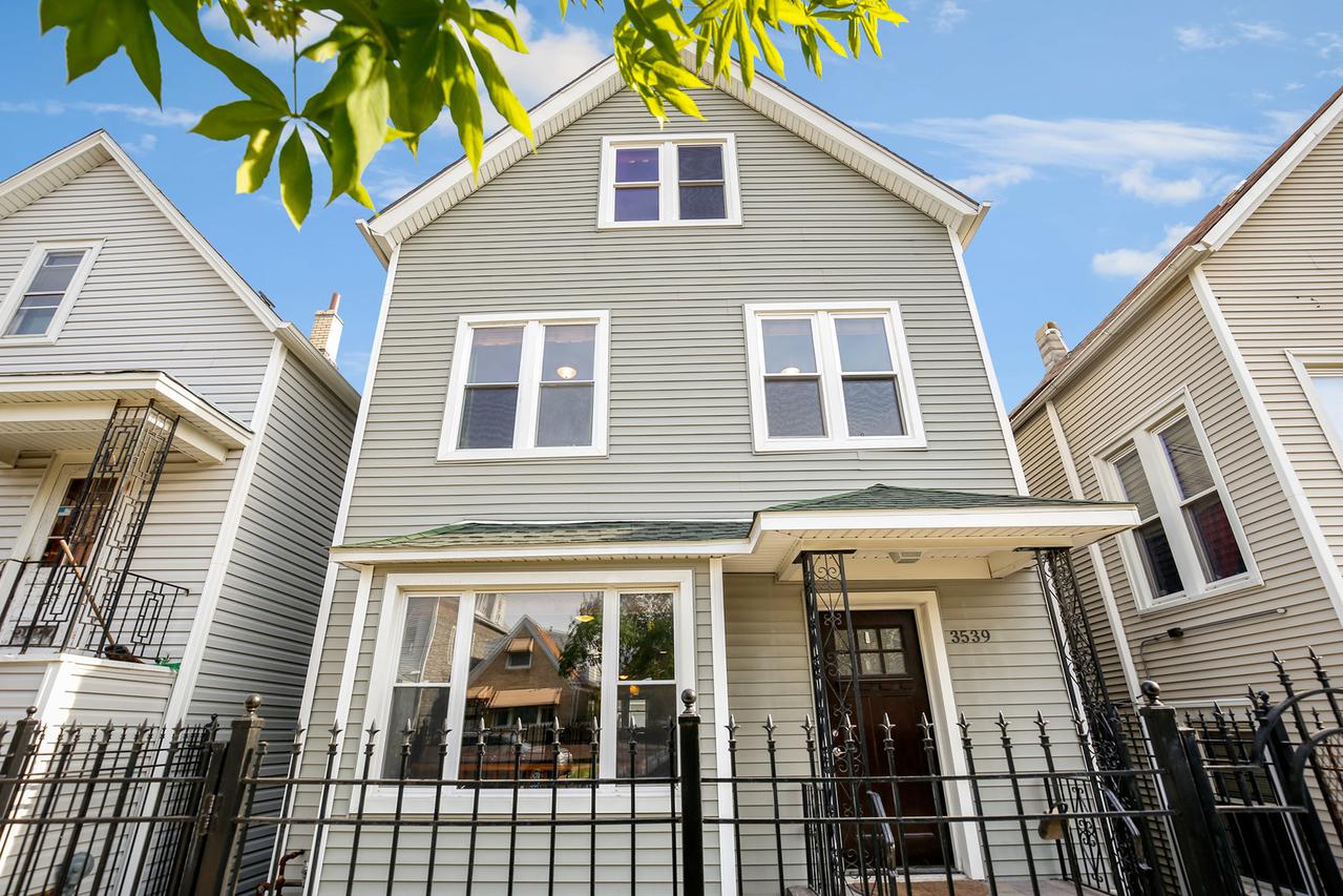 3539 W Wolfram St., Chicago, IL 60618