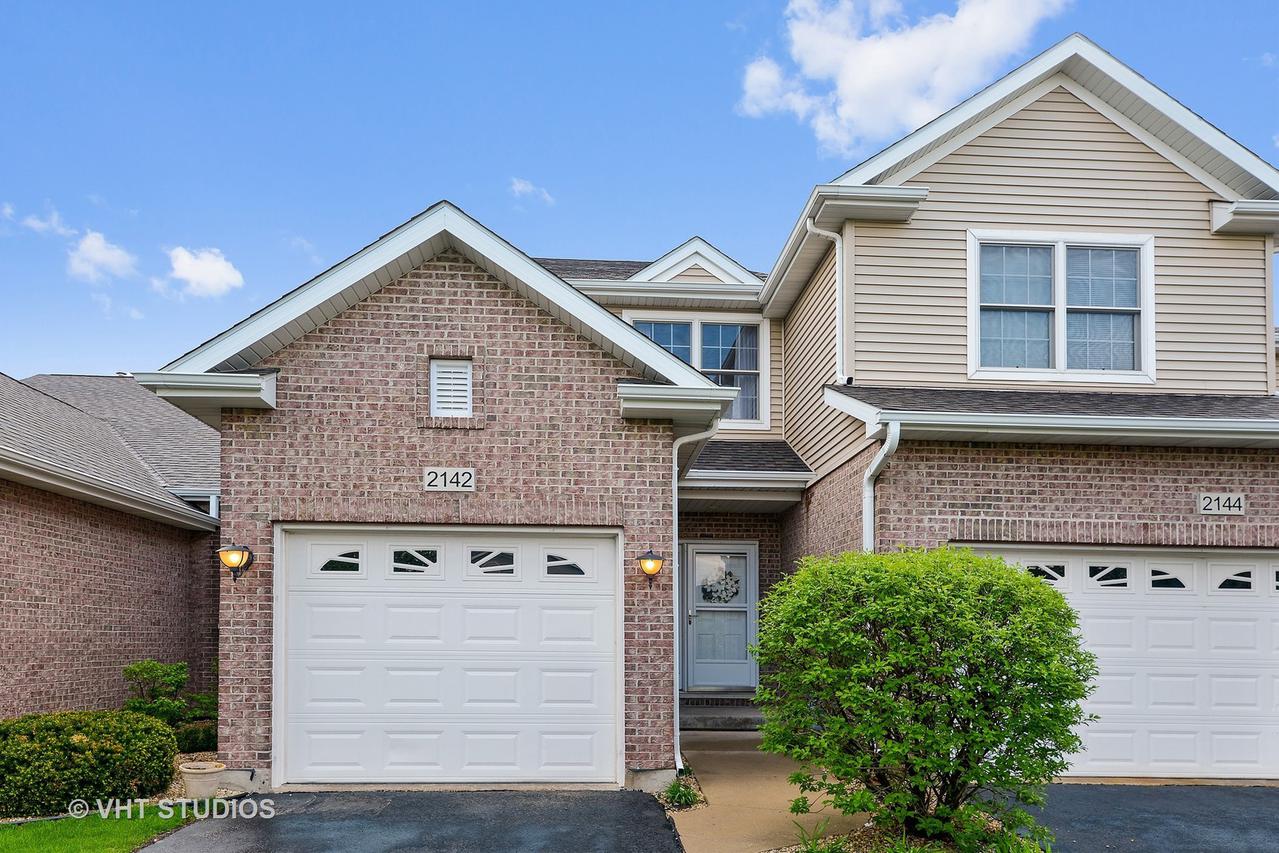 2142 Autumn Ln., Dekalb, IL 60115