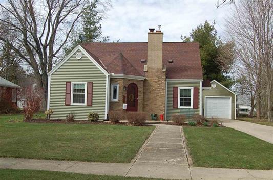 308 W 1st St., Mount Morris, IL 61054