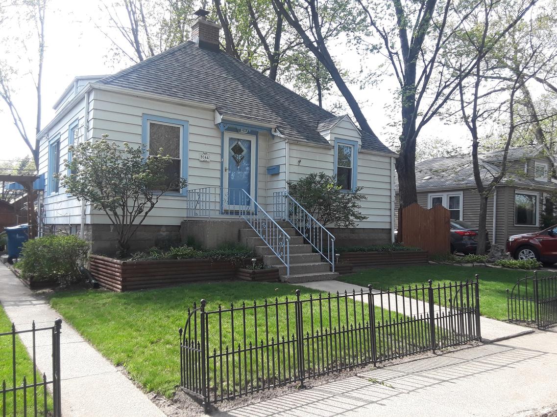 9344 Tulley Ave., Oak Lawn, IL 60453