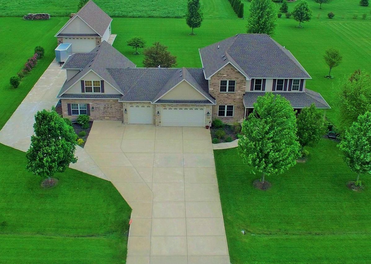 2427 N 4210th Rd., Sheridan, IL 60551