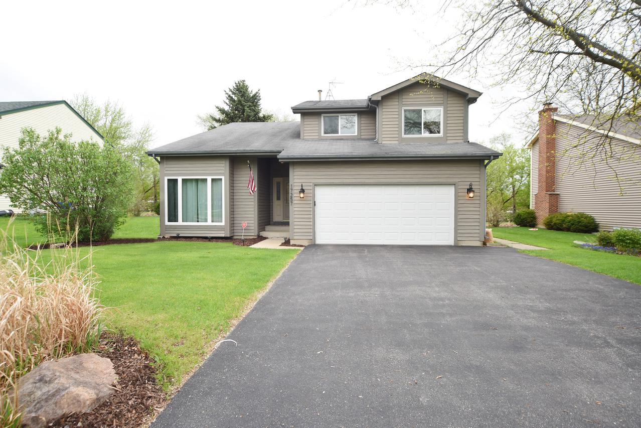 17257 W Dartmoor Dr., Grayslake, IL 60030