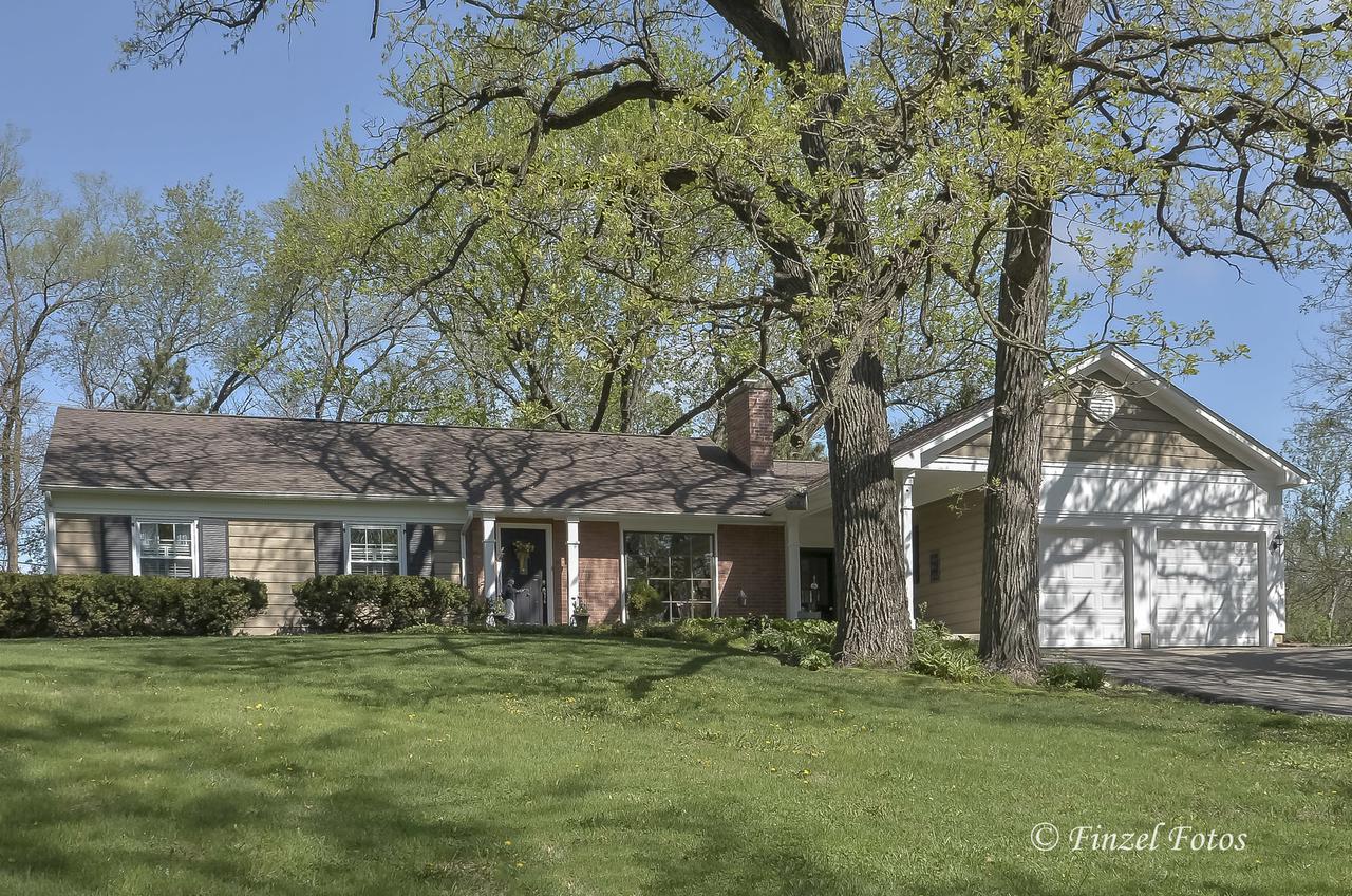 164 Hawthorne Way, Trout Valley, IL 60013