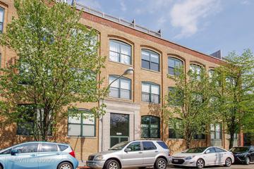 3201 N Ravenswood Ave. #210, Chicago, IL 60657