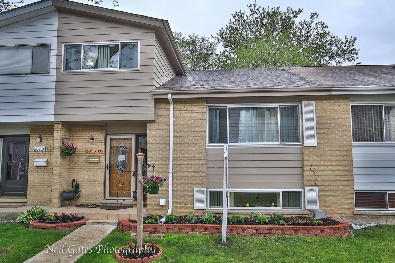 8035 W Lyons St. #B, Niles, IL 60714