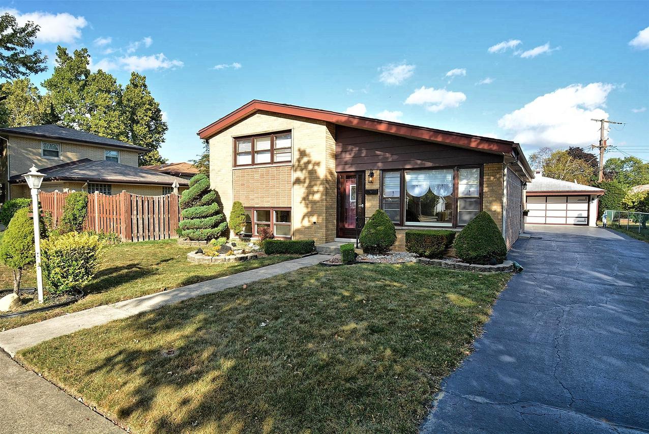 10109 Mulberry Ave., Oak Lawn, IL 60453