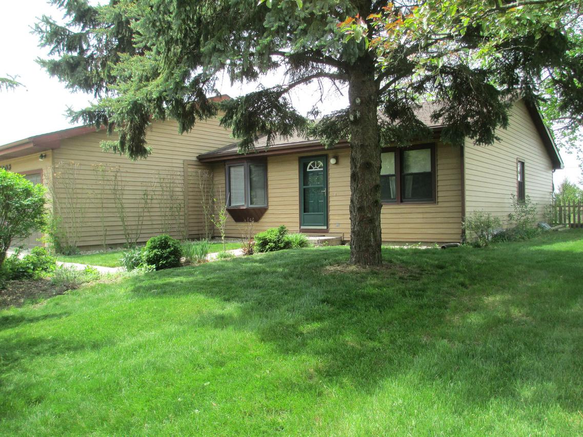 2903 S Myra Ridge Dr., Urbana, IL 61802
